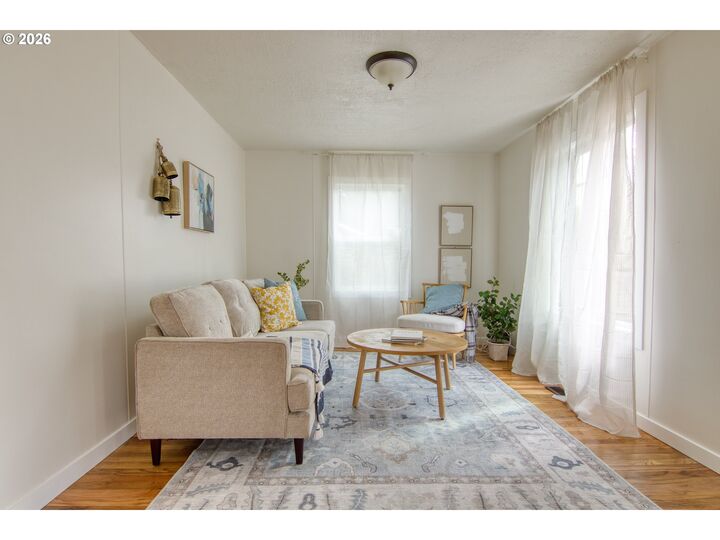 Property Photo: 1606 SE 148th Ave OR 97233