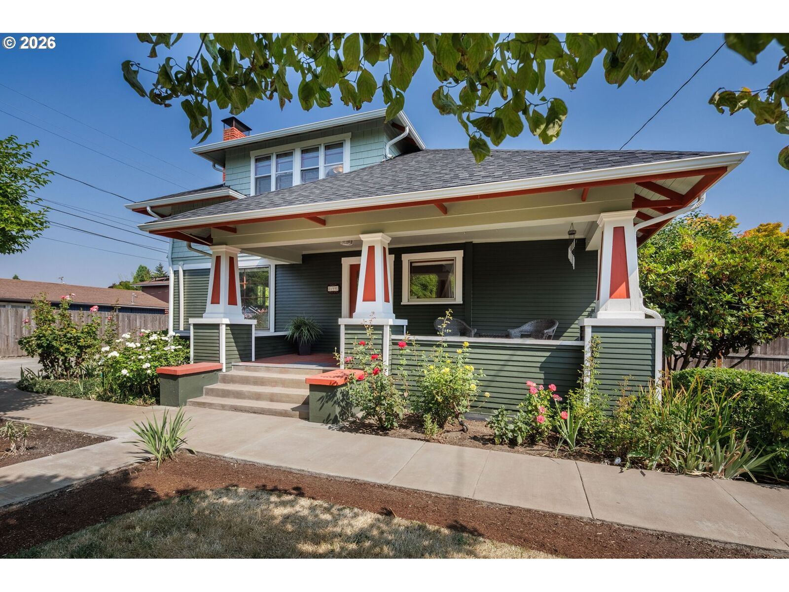 Property Photo: 199 Santa Clara Ave OR 97404
