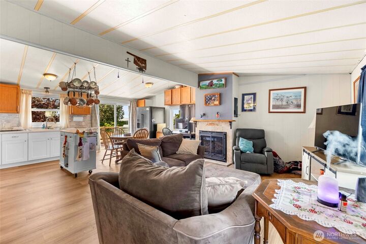 Property Photo:  2306  Grant Place  WA 98221 