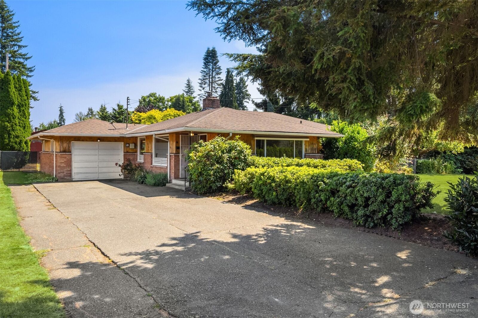 Property Photo:  6933  51st Avenue NE  WA 98270 