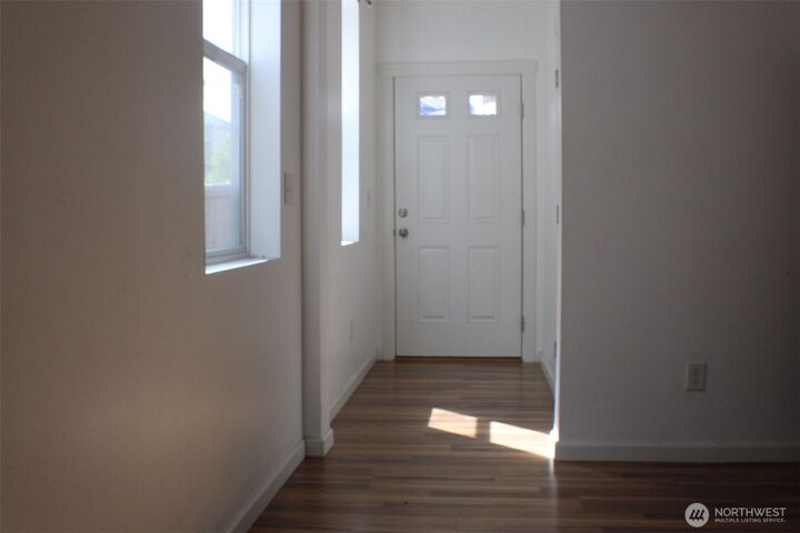 Property Photo: 16221 81st Avenue Ct E WA 98375