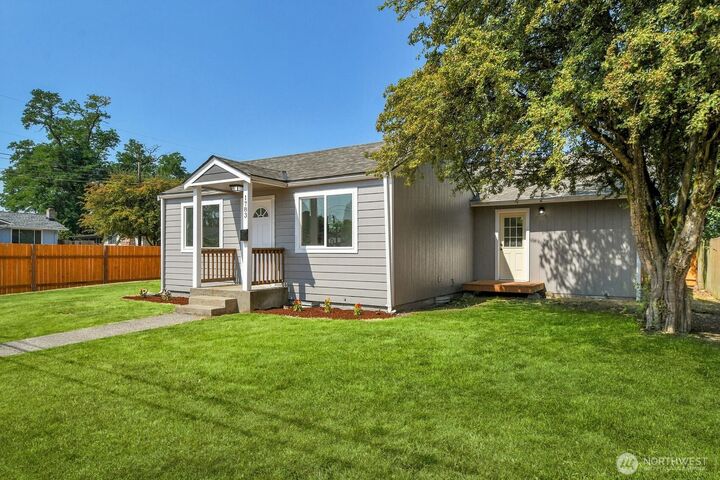 Property Photo: 1783 S 41st Street WA 98418