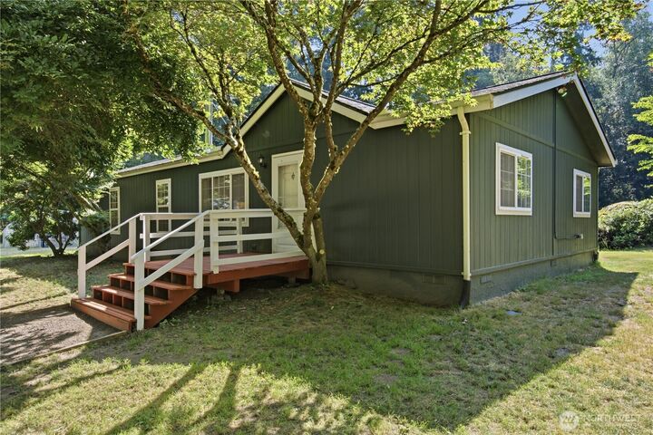 Property Photo: 5536 NE Falcon Ridge Lane WA 98370