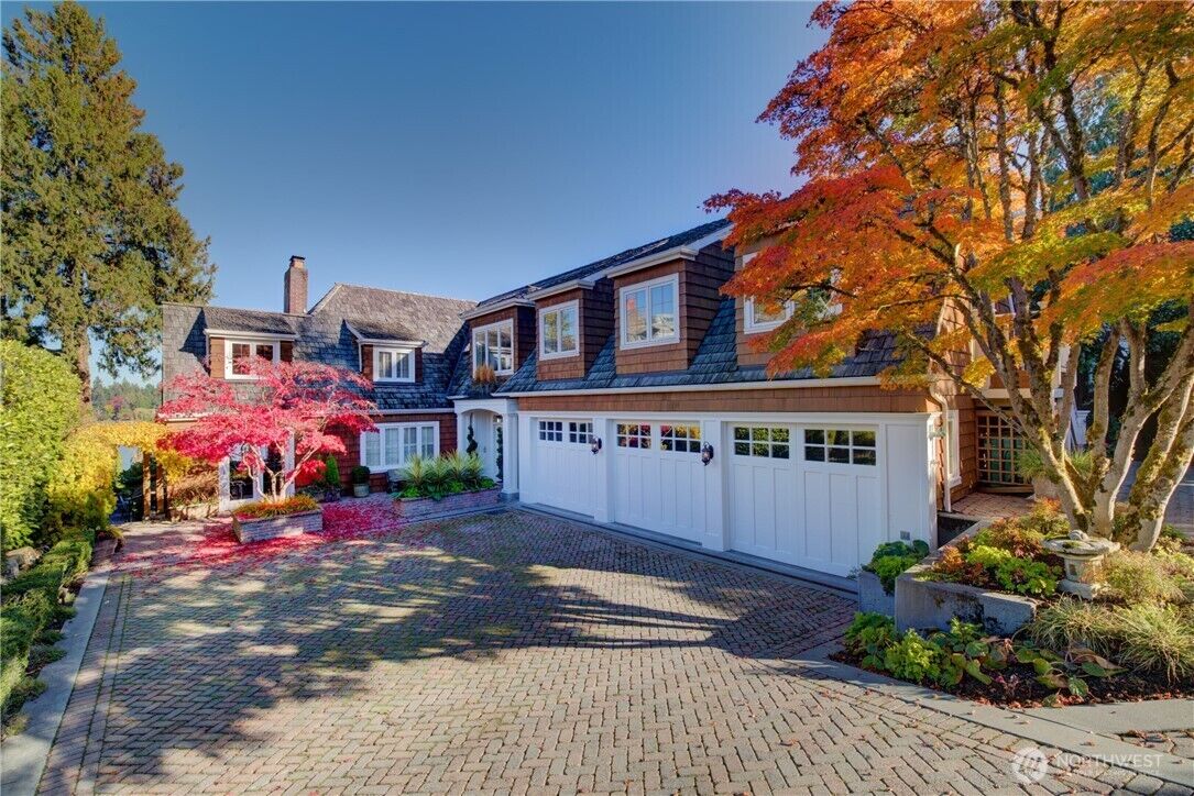 Property Photo:  3608  Evergreen Point Road  WA 98039 