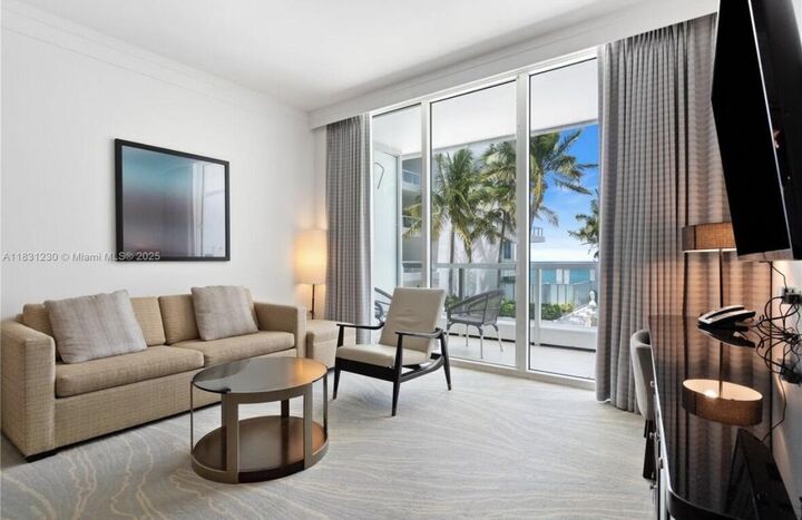 Property Photo:  4391 Collins Avenue 623  FL 33140 