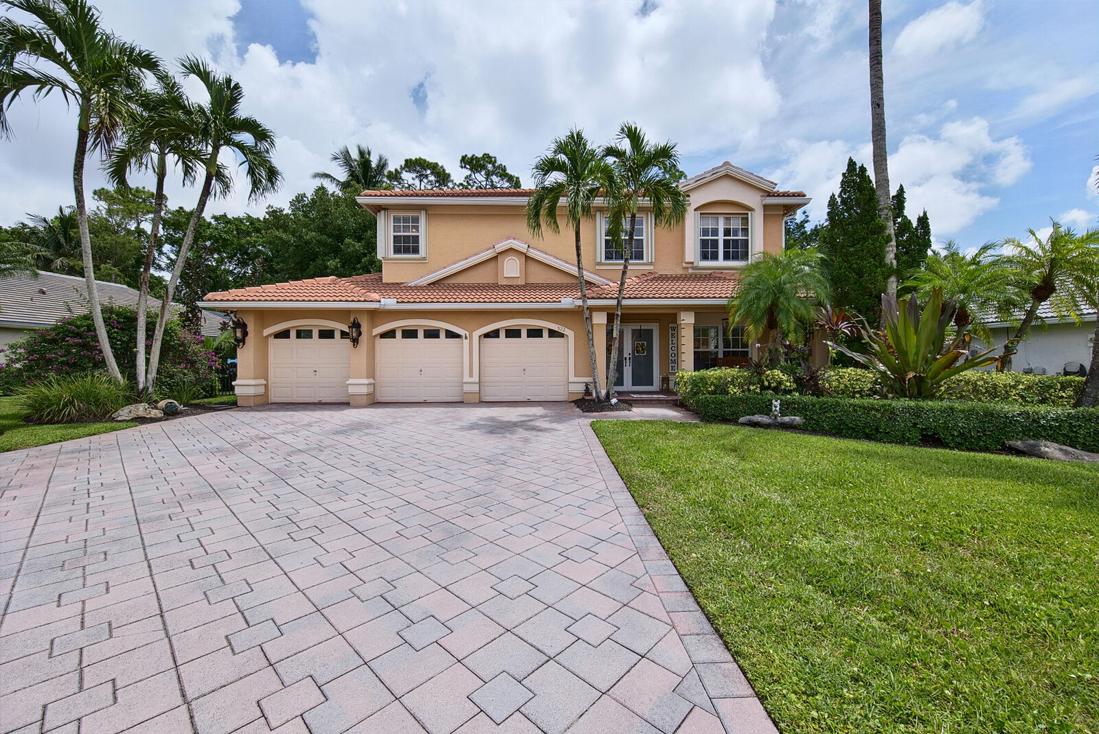 Property Photo:  522 Cypress Green Circle  FL 33414 