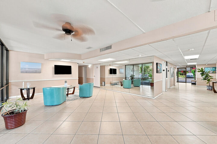 Property Photo: 777 S Federal Highway Rp Ph 15 FL 33062