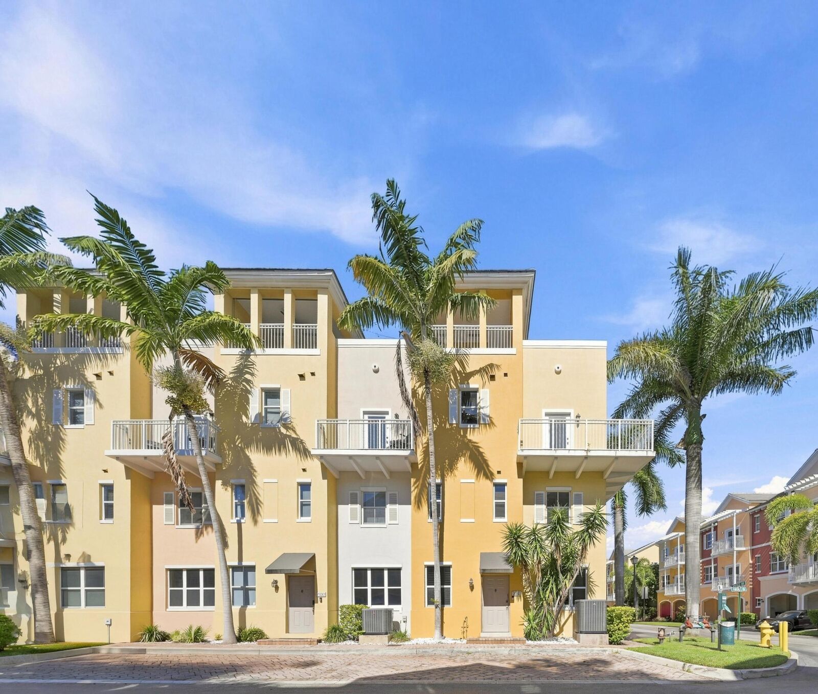 Property Photo:  2332 Vintage Drive  FL 33064 