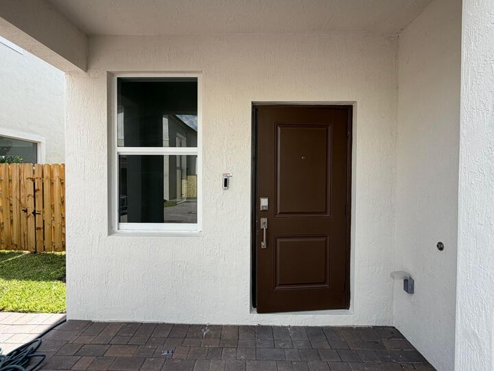 Property Photo: 18873 SW 315th Street FL 33030