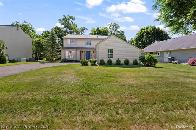 Property Photo:  1872 Flemington Drive  MI 48098 