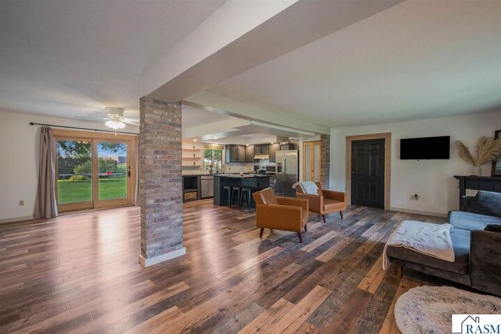Property Photo: 702 SW 8th Street MN 56097