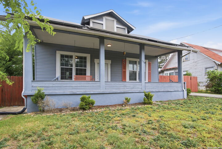 Property Photo:  509 E Drexel Ave  TX 78210 