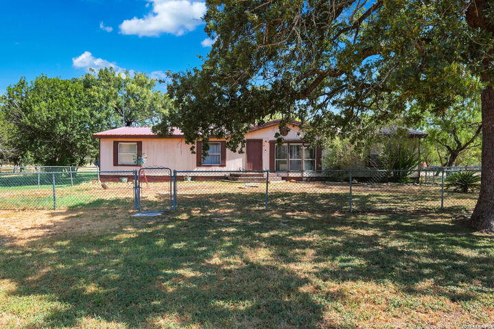 Property Photo:  58 Covey Dr  TX 78052 