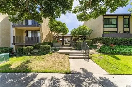 Property Photo: 3520 Maricopa Street 16 CA 90503