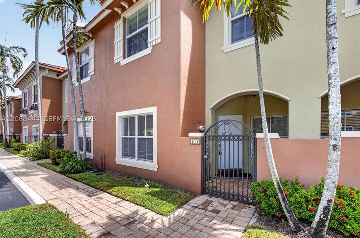 Property Photo:  218 Lake Monterey Cir  FL 33426 