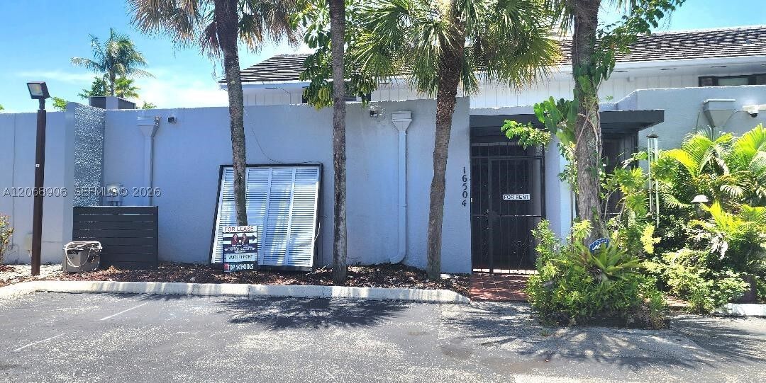 Property Photo: 16504 Bridge End Rd 16504 FL 33014