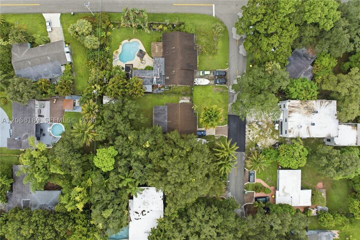 Property Photo:  5190 SW 28th Ter  FL 33312 
