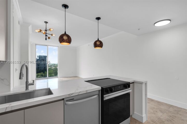 Property Photo: 520 SE 5th Ave 1707 FL 33301