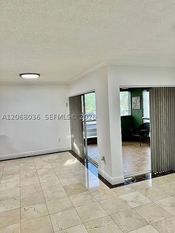 Property Photo: 11183 NW 7th St 204-20 FL 33172