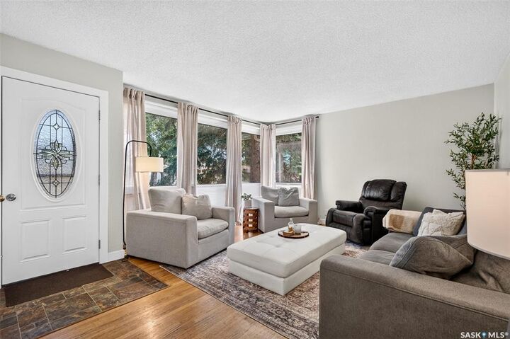 Property Photo: 1142 Elgin Avenue SK S6H 4H1