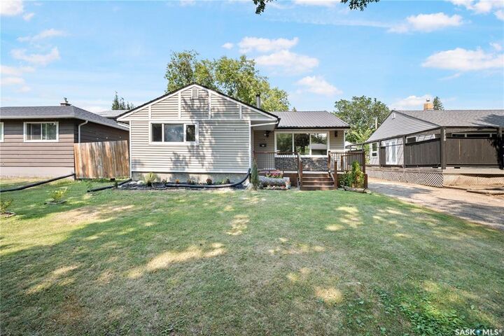 Property Photo: 2730 Thornton Avenue SK S4S 1J1
