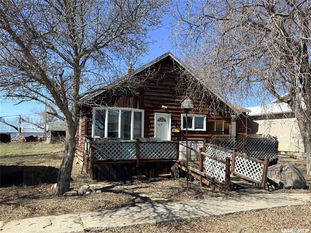 Property Photo: 302 1st Street W West SK S0L 2L0