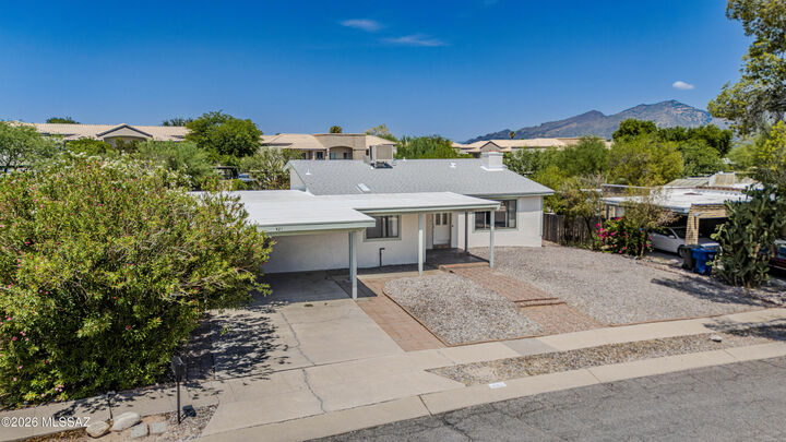 Property Photo:  421 N Banff Avenue  AZ 85748 