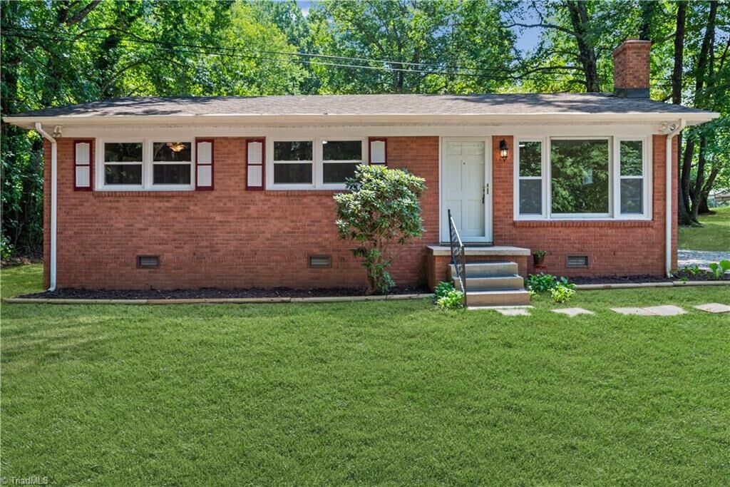Property Photo:  2706 Oak Ridge Road  NC 27310 