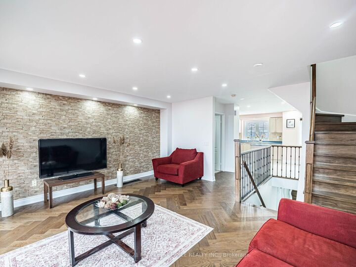 Property Photo:  7190 Atwood Lane 74  ON L5N 7Y6 