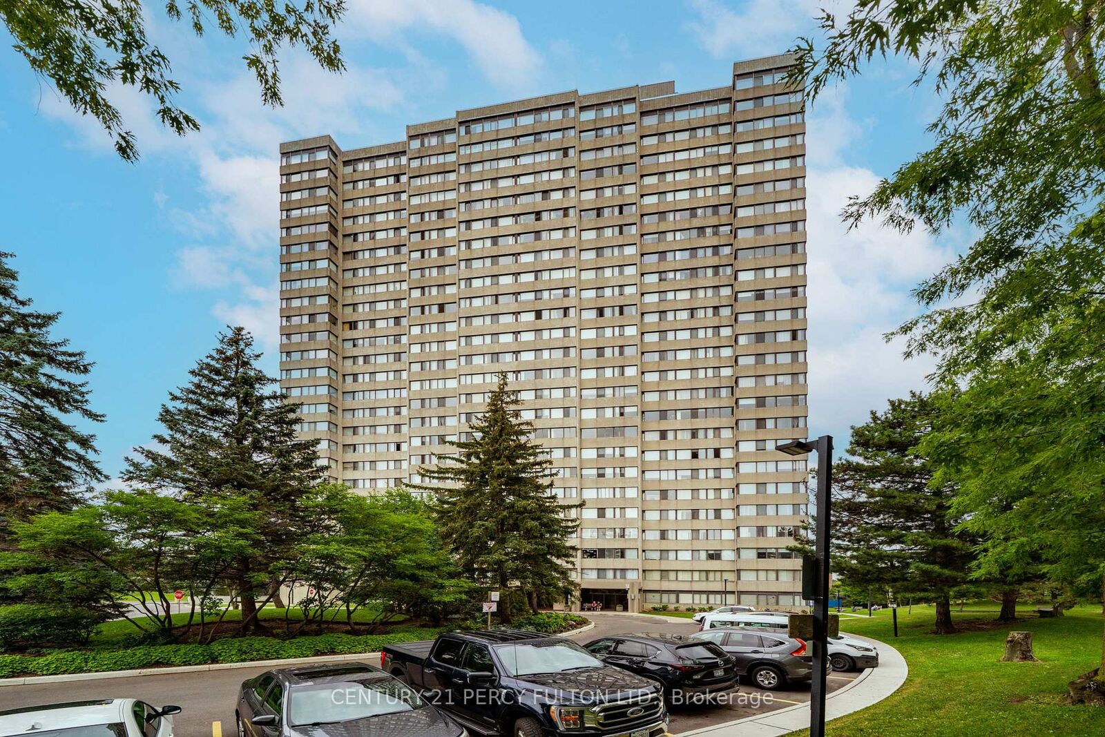 Property Photo: 133 Torresdale Avenue W 1003 ON M2R 3T2