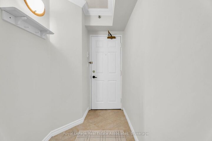 Property Photo: 4003 Kilmer Drive 311 ON L7M 4M1