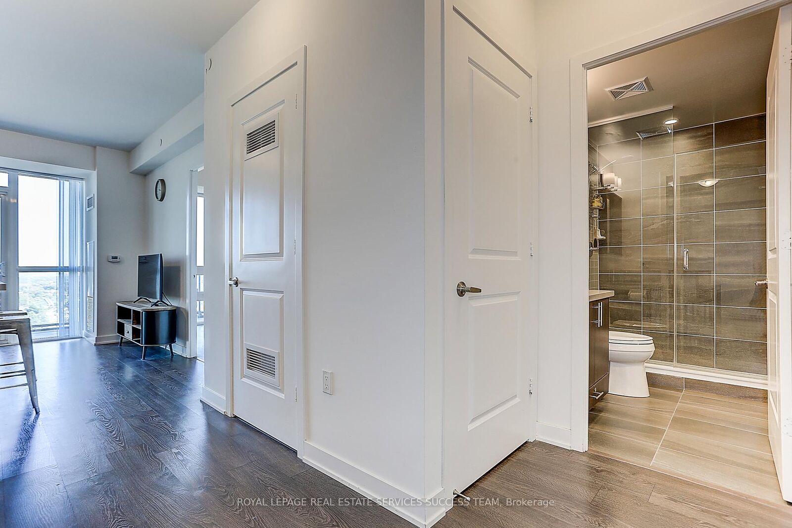 Property Photo: 4699 Glen Erin Drive 1203 ON L5M 2E5