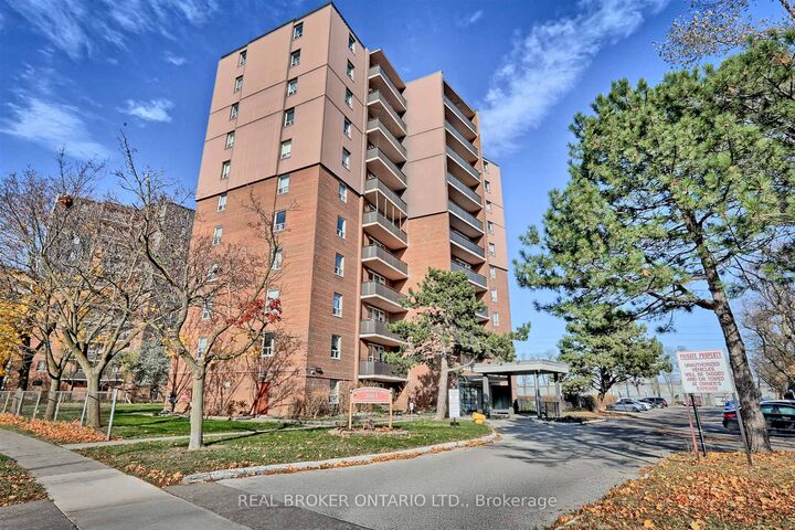 Property Photo:  3065 Queen Frederica Drive 707  ON L4Y 3A3 