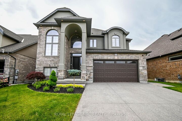 Property Photo: 8 Tuscany Court ON L2S 0E2