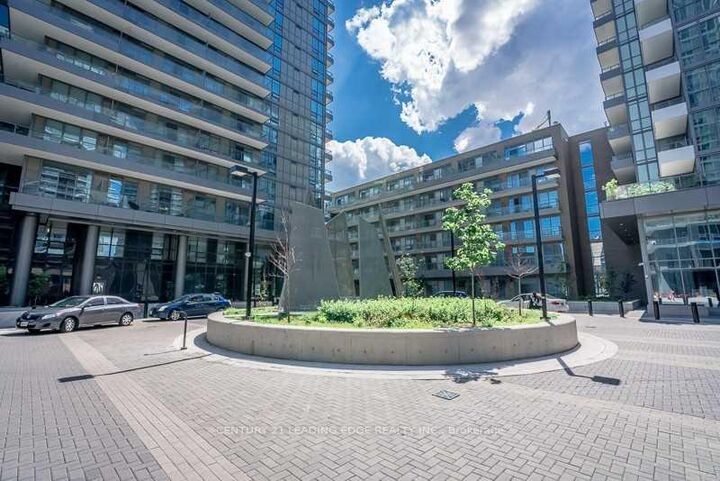 Property Photo:  50 Forest Manor Road 204  ON M2J 1M6 