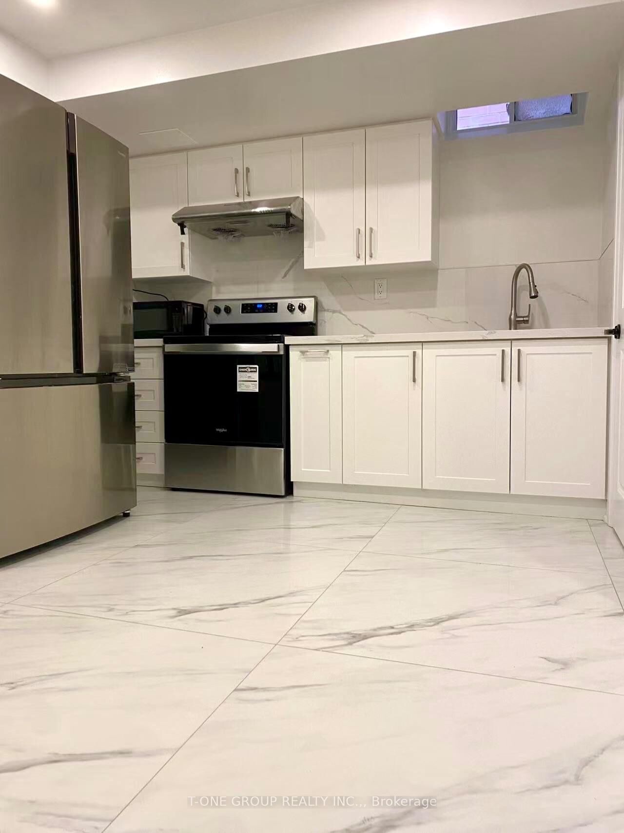Property Photo: 8 Fairlawn Avenue Basement ON L6C 2E7