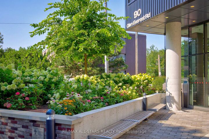 90 Glen Everest Road 309 — photo 1