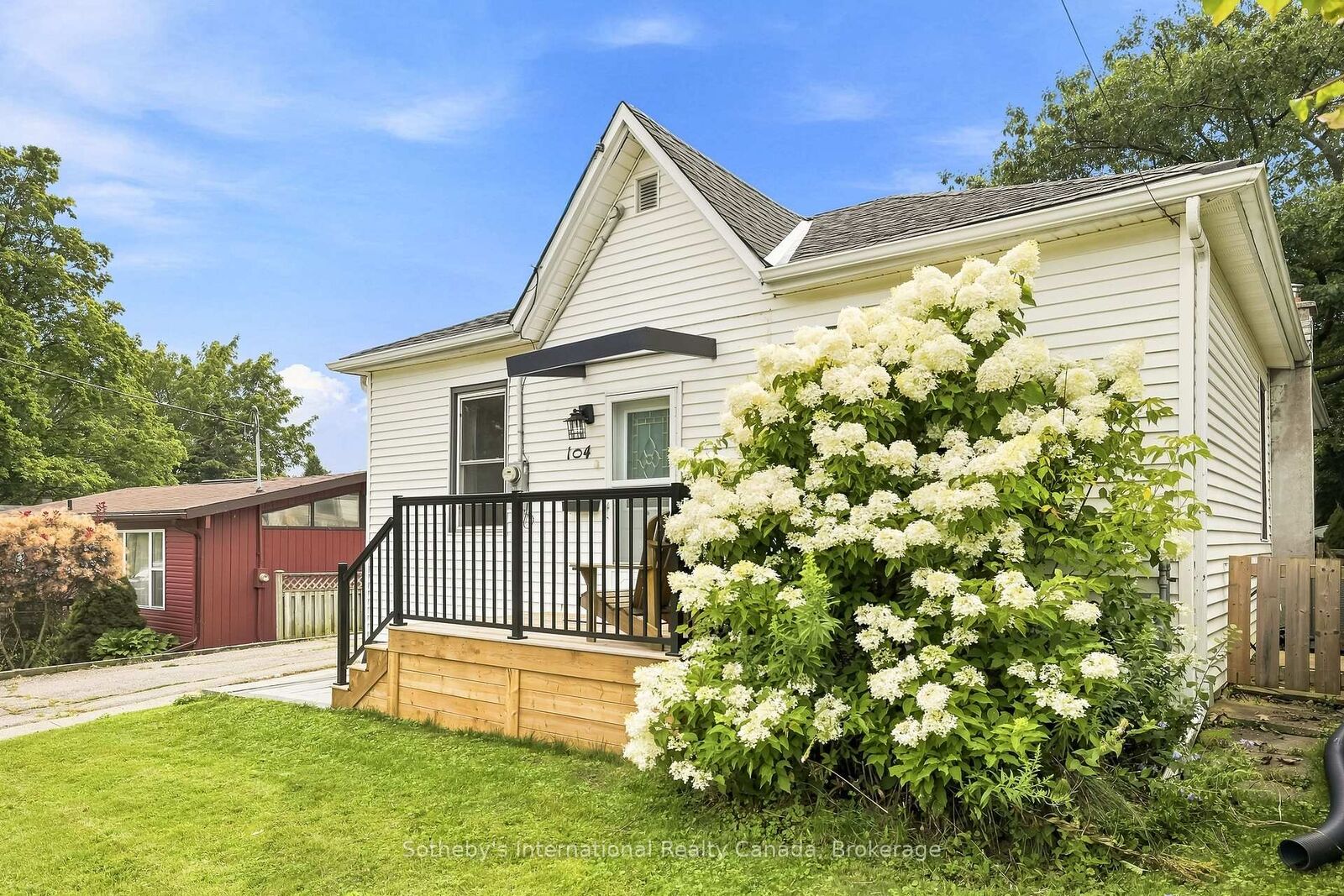 Property Photo:  104 Deblaquire Street S  ON L1A 2K6 