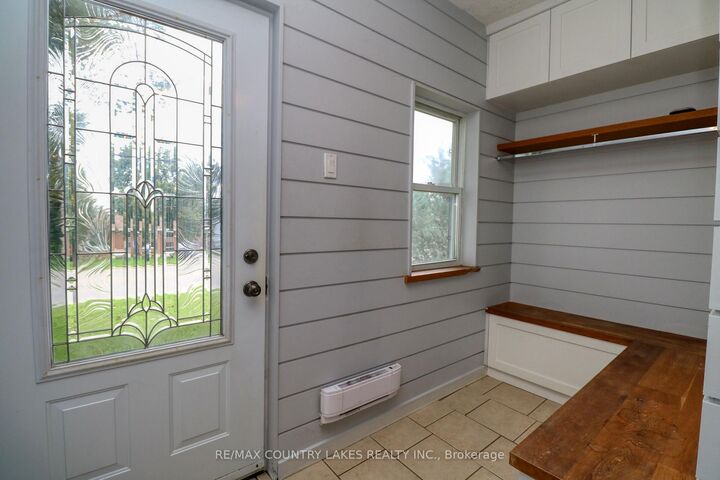 Property Photo: 607 Simcoe Street ON L0K 1A0