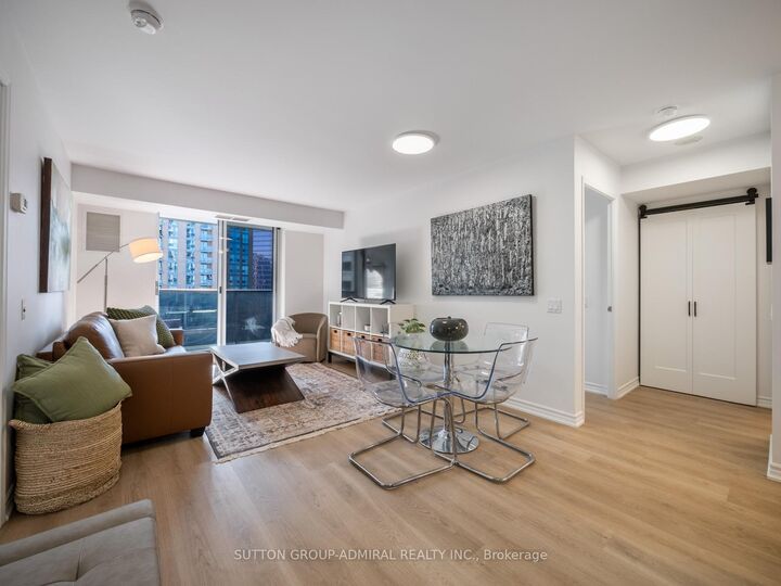Property Photo:  35 Finch Avenue E 1112  ON M2N 6Z8 