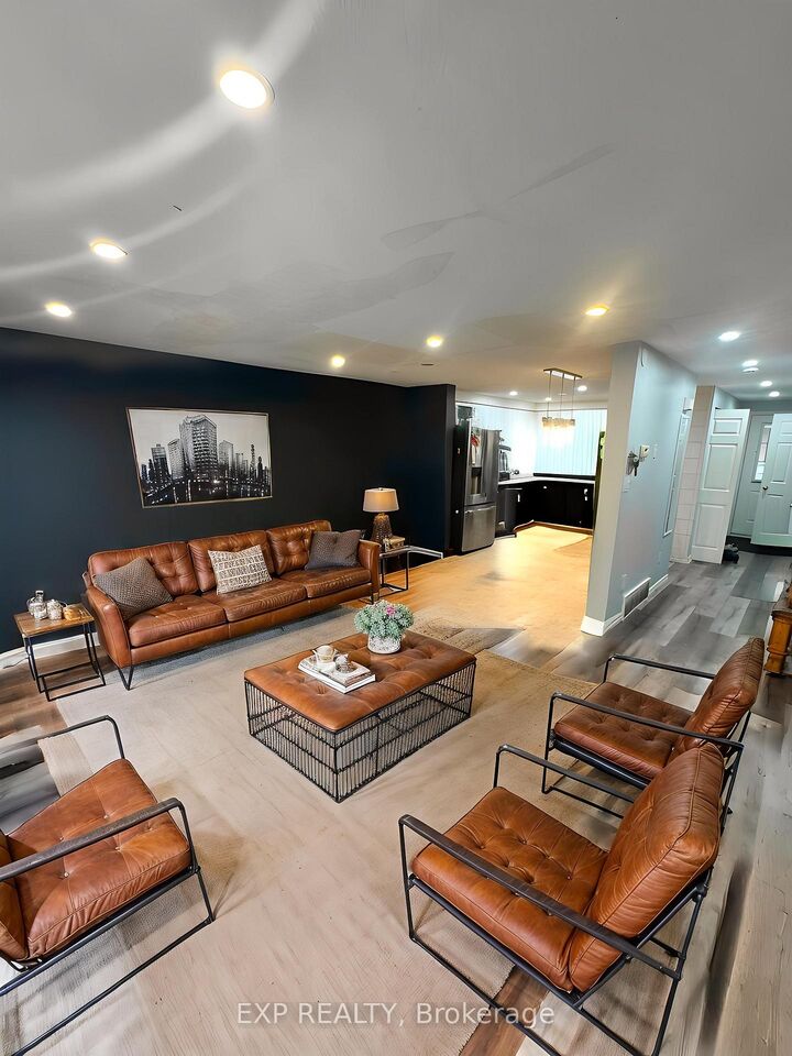 Property Photo:  717 Activa Avenue  ON N2E 4E1 