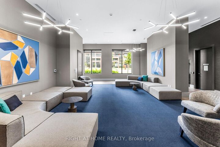 Property Photo:  2550 Simcoe Street N 1204  ON L1L 0R5 