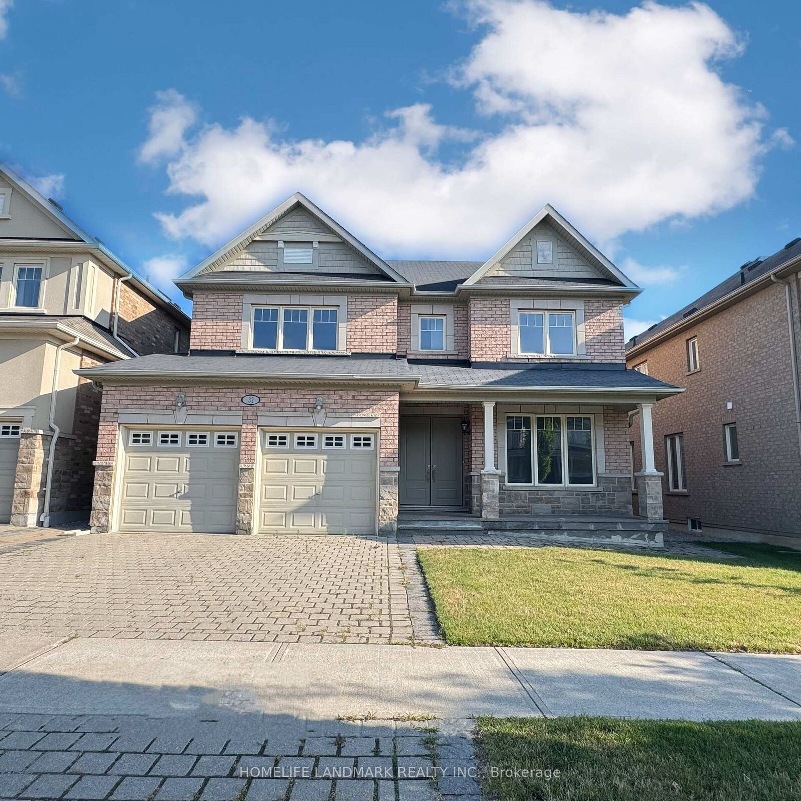 Property Photo: 32 Philips Lake Court ON L4E 0S8
