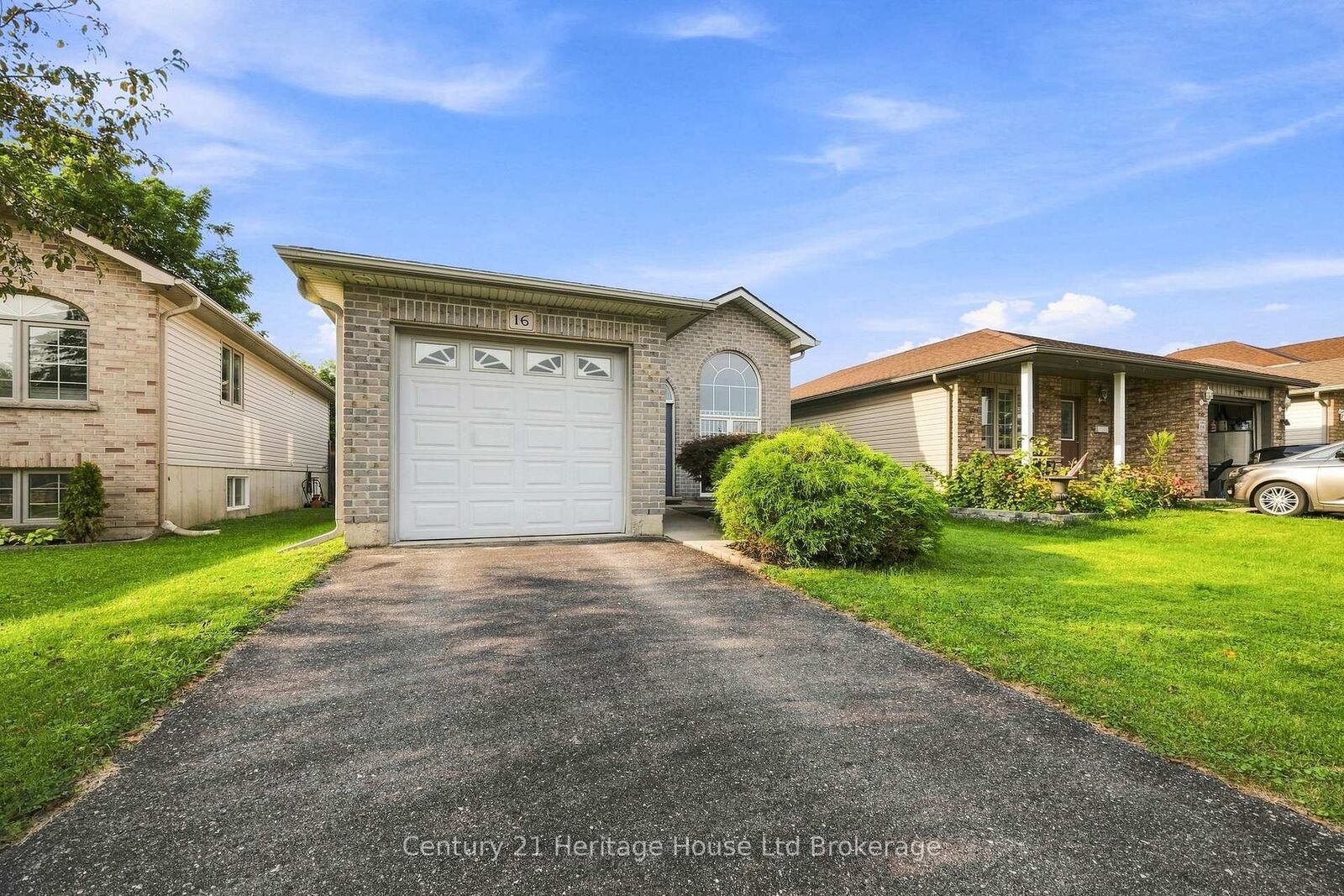 Property Photo: 16 Herford Street ON N4G 4V2