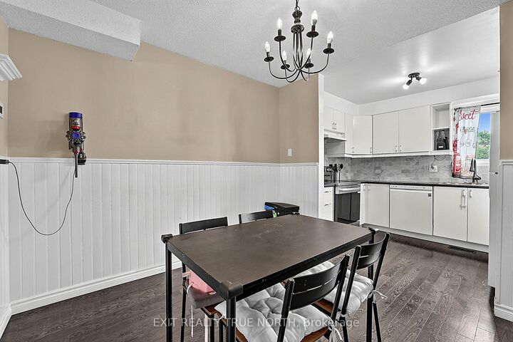 73 Collins Crescent — photo 1