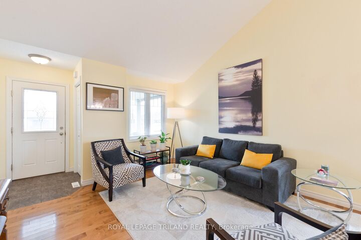 Property Photo: 87 Pine Valley Drive ON N5P 1E2