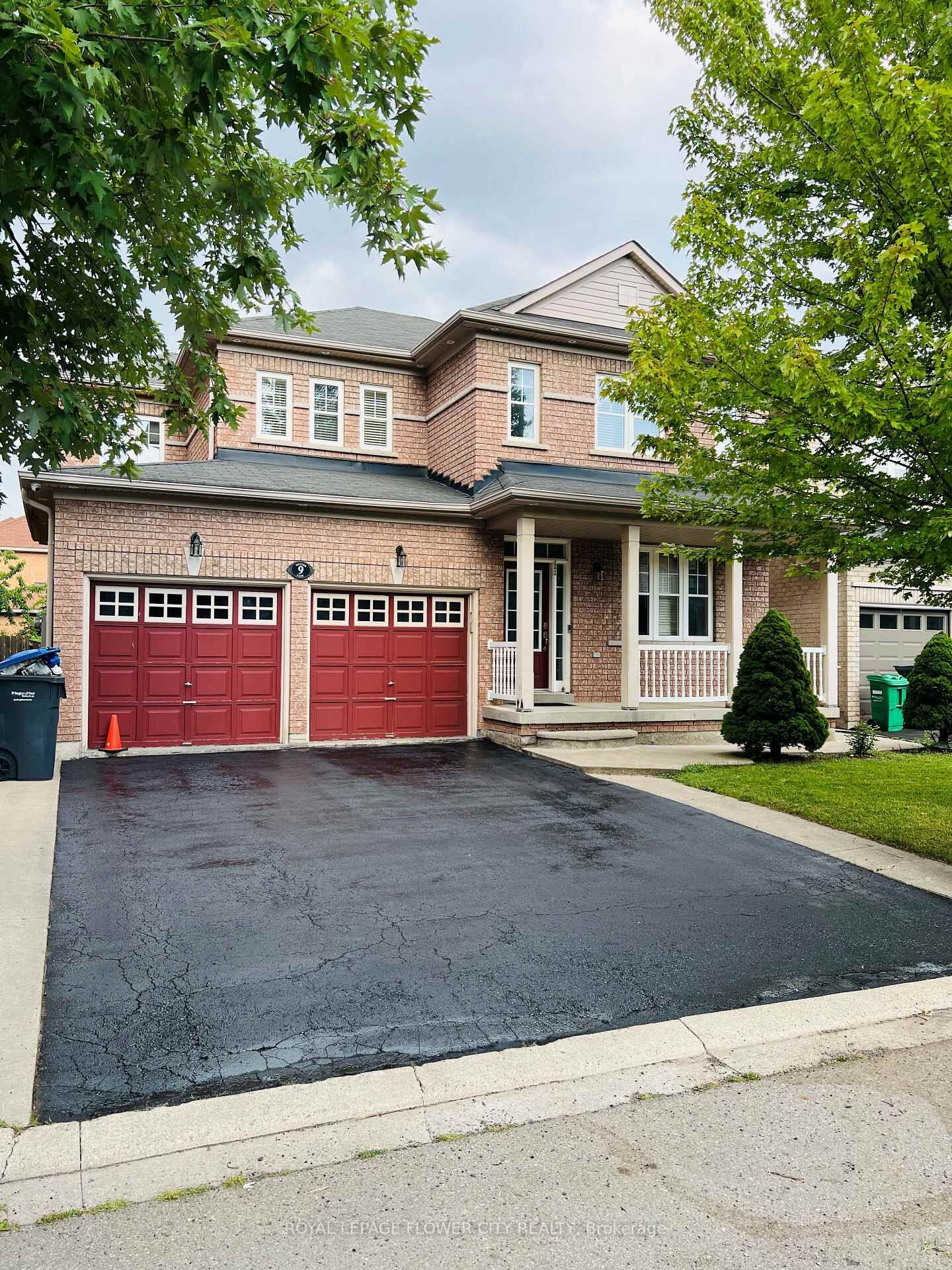 Property Photo: 9 Shuter Lane ON L6Y 5P1