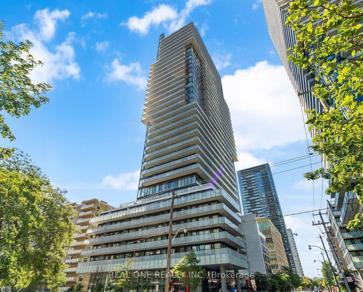 Property Photo:  185 Roehampton Avenue 1411  ON M4P 0C6 