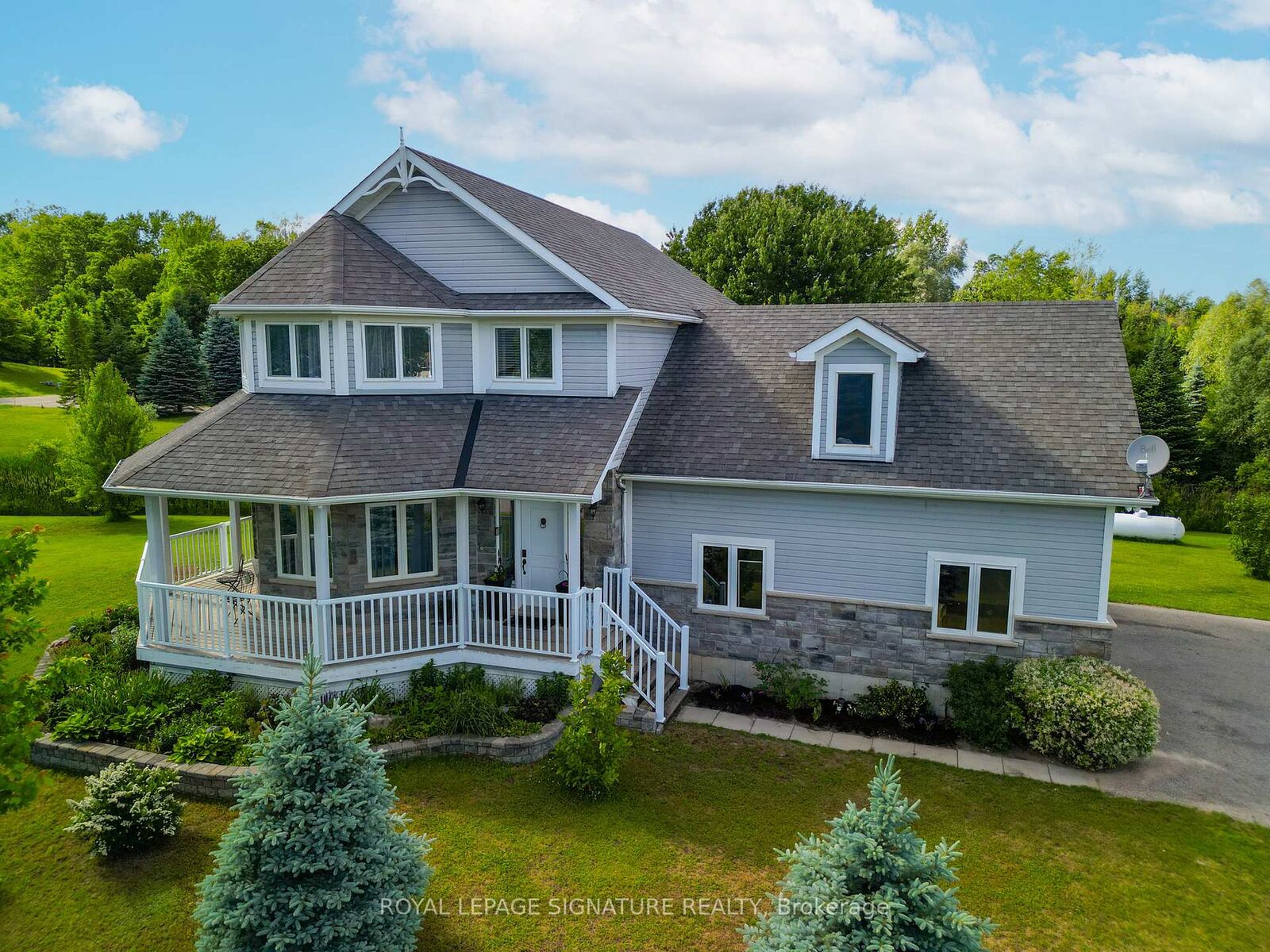 Property Photo: 65 Cindy Lane ON L0M 1M0