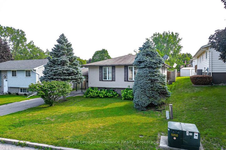 Property Photo: 5 Van Alstine Drive ON K8V 6K4